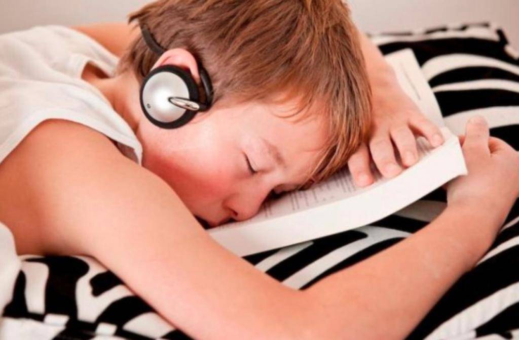 Рейтинг лучших наушников в которых можно удобно спать с музыкой