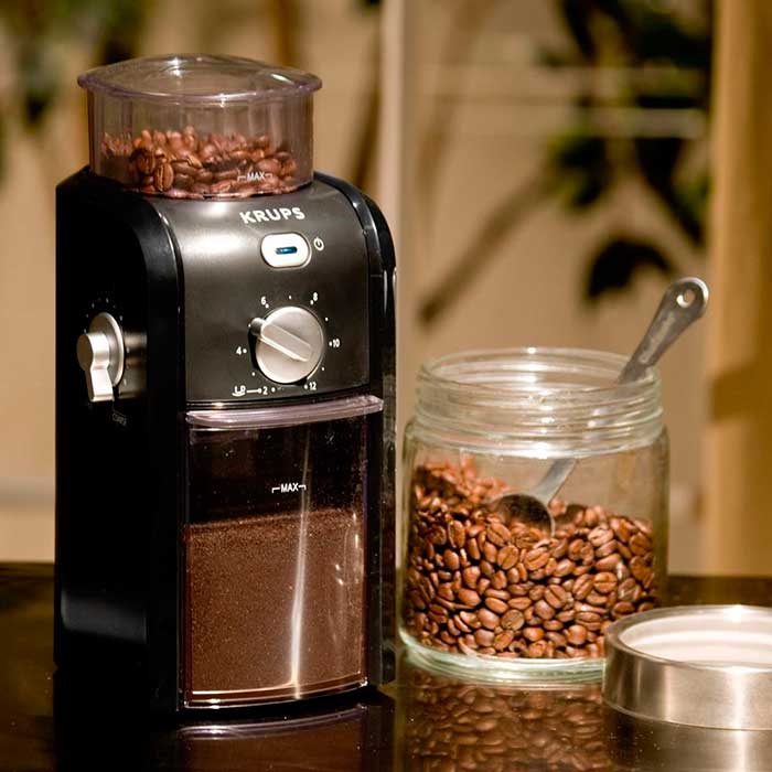 Как выбрать кофемолку для дома: электрическую или ручную?
