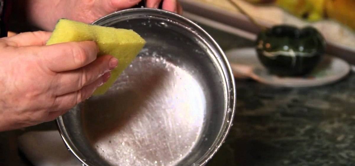 Чем качественно помыть посуду в холодной воде? Жирная посуда — чем отмыть