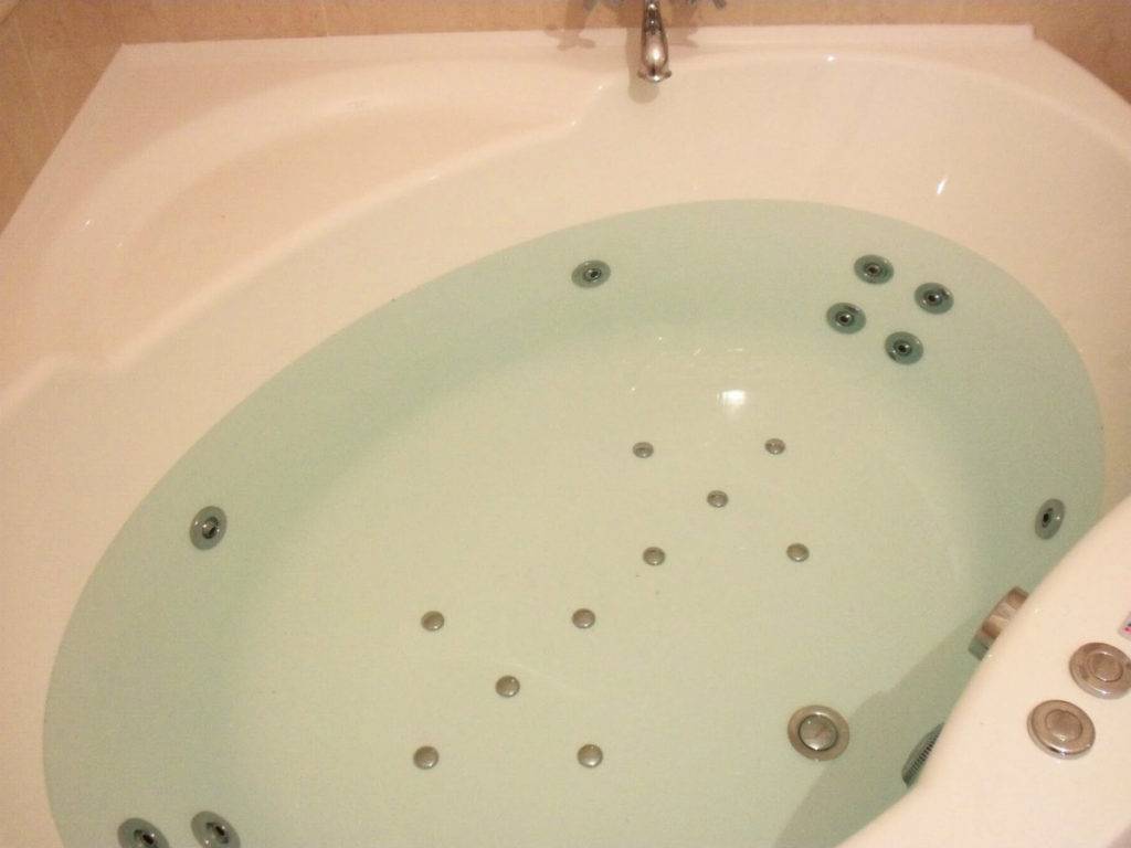 Что нужно учесть при уходе за гидромассажной ванной