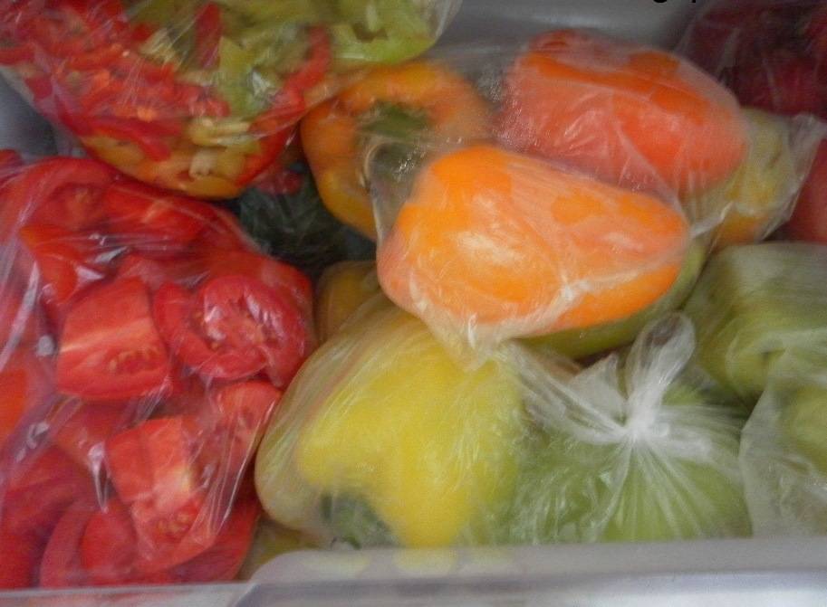 Какие фрукты можно замораживать на зиму: правила хранения в домашних условиях