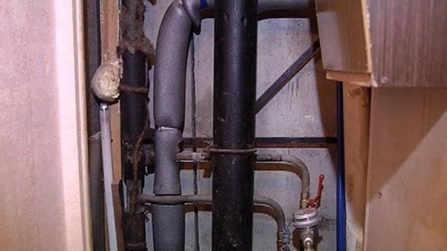 Почему гудят трубы водопроводные в квартире в стояке при открытии крана