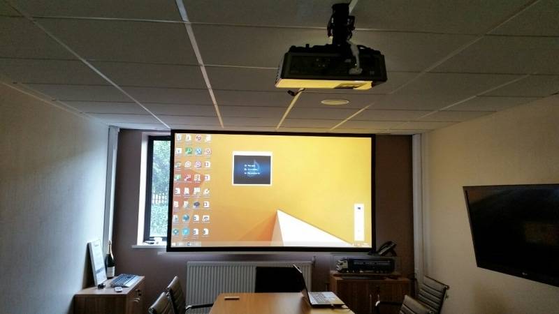 Выбор проектора для публичных выступлений и презентаций в школе и офисе